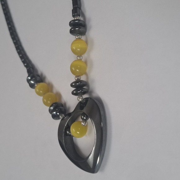 Hematite Heart Pendant Necklace with Yellow Cats Eye Beads - Picture 10 of 10